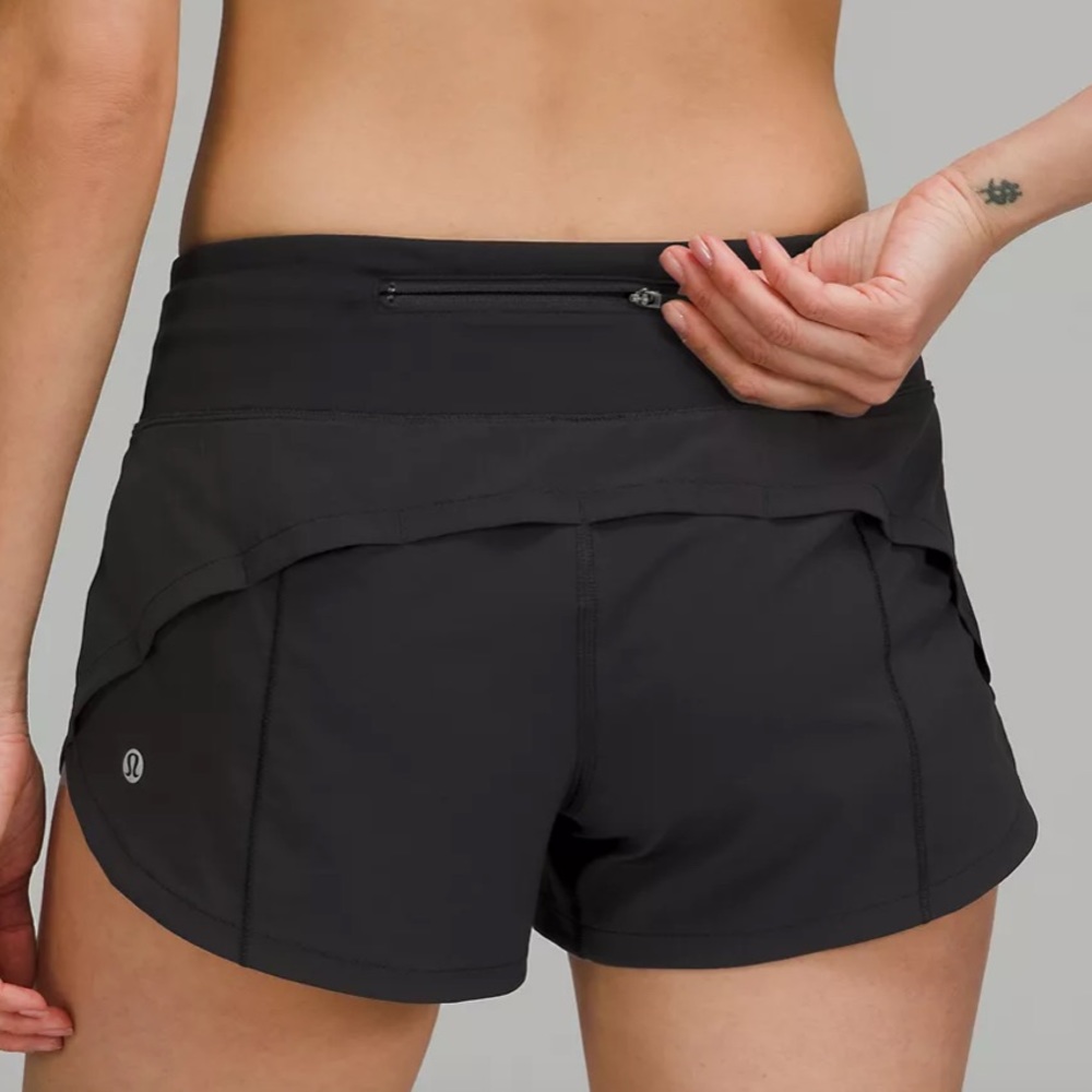 Lulu Lemon Speed Up Low-Rise Lined Short 2.5"